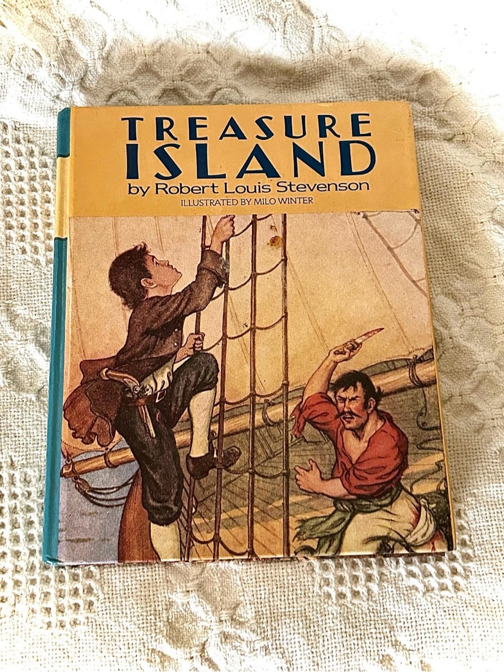 Vintage 1986 Treasure Island Hardcover Milo Winter